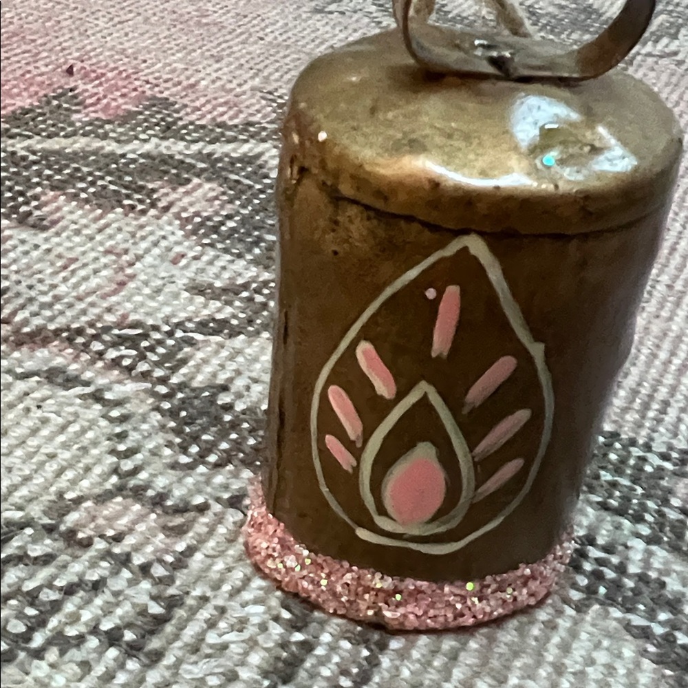 Rachel Ashwell Shabby Chic Couture Handcrafted Pink and Gold Holiday Ornament !! - Picture 6 of 7